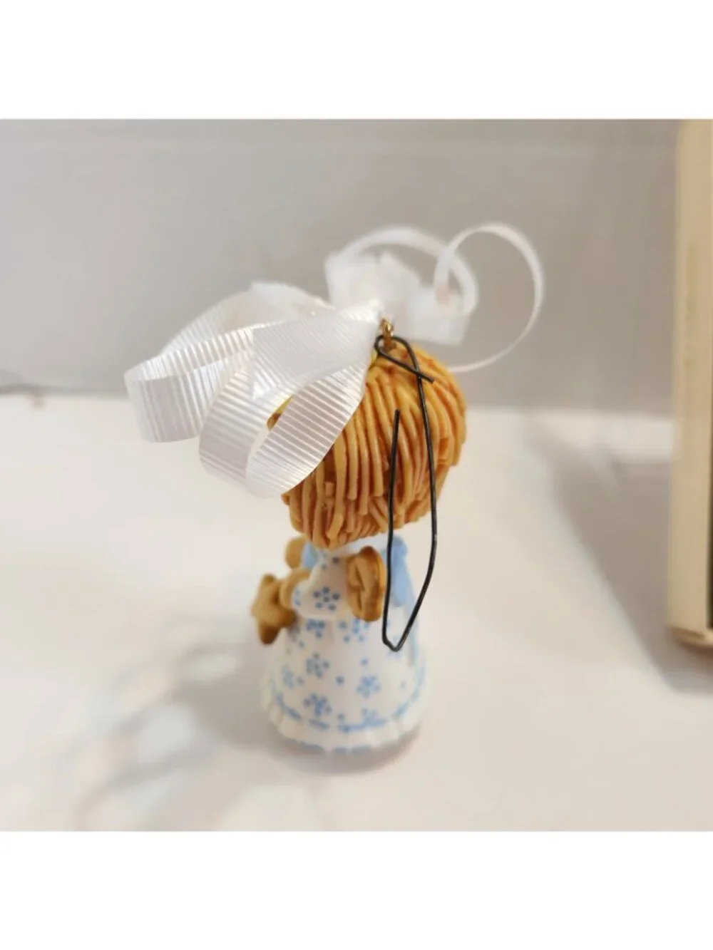 1978 Hallmark Keepsake Ornament Ceramic Christmas Angel with Star In Original Bx